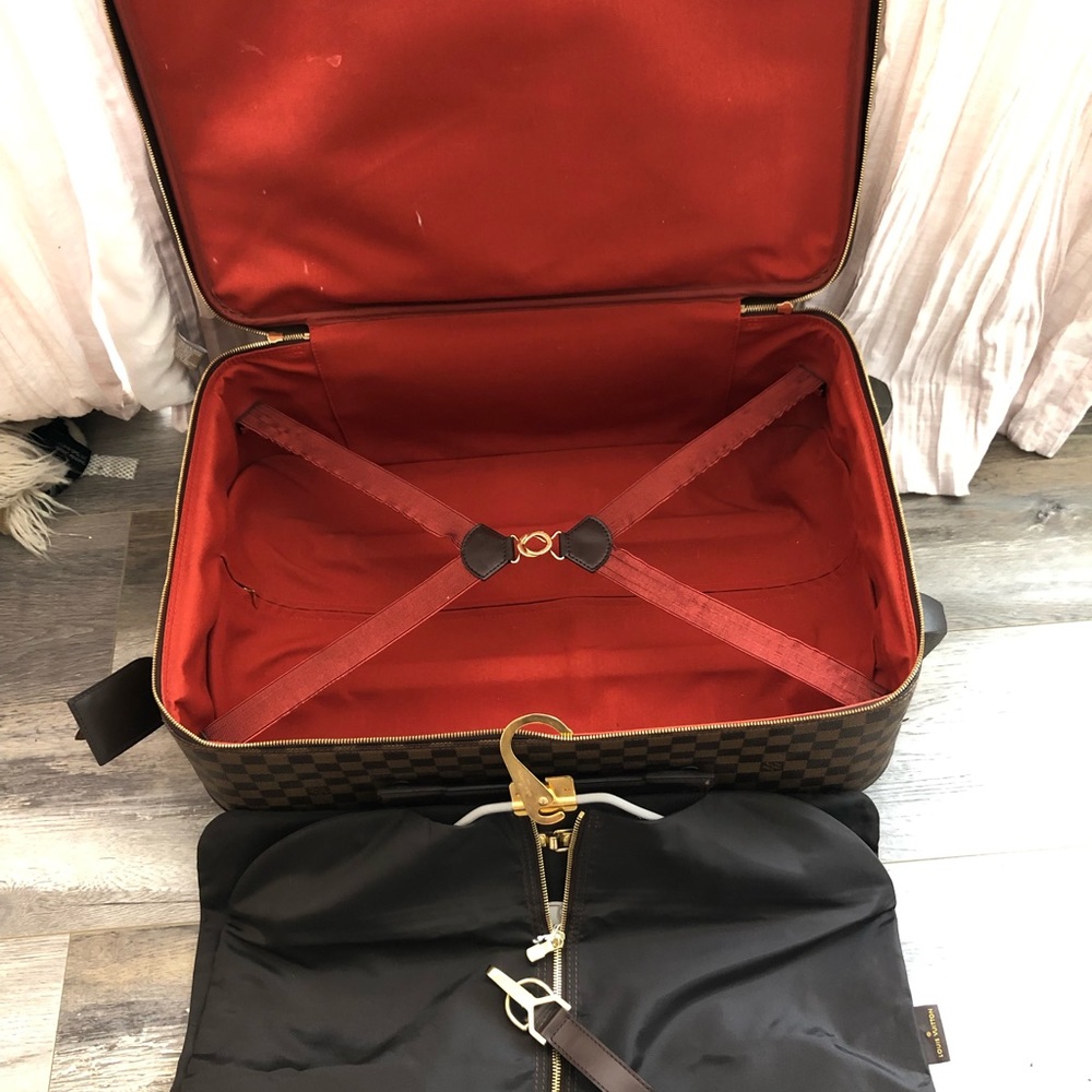 LV - Picture 3 of 12